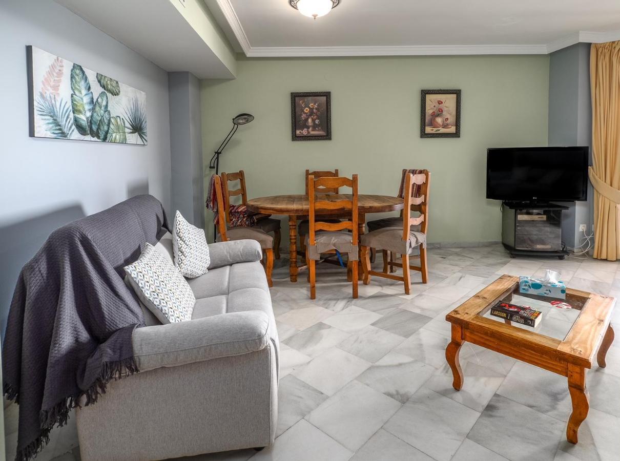 Fantastic Beachfront Apartment Estepona Luaran gambar