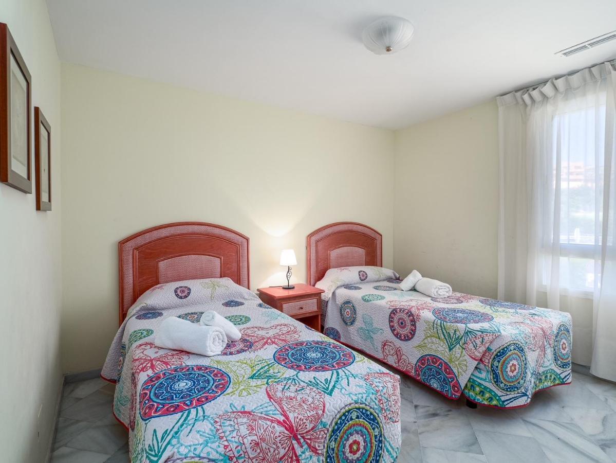 Fantastic Beachfront Apartment Estepona Luaran gambar