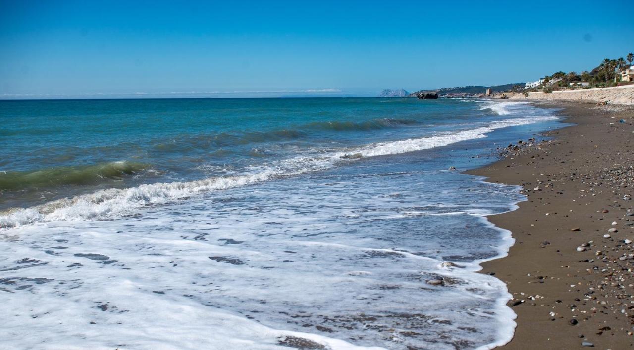Fantastic Beachfront Apartment Estepona Luaran gambar